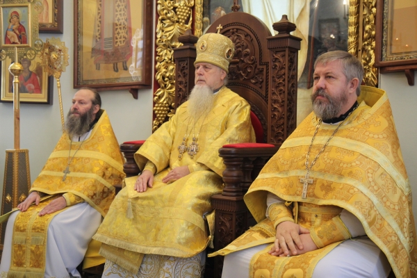 В день памяти святых отцев VII Вселенского Собора епископ Василий совершил Божественную литургию 