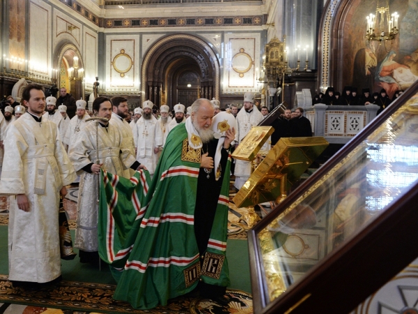 Перед началом работы XXIII Международных Рождественских чтений епископ Василий принял участие в Патриаршем Богослужении