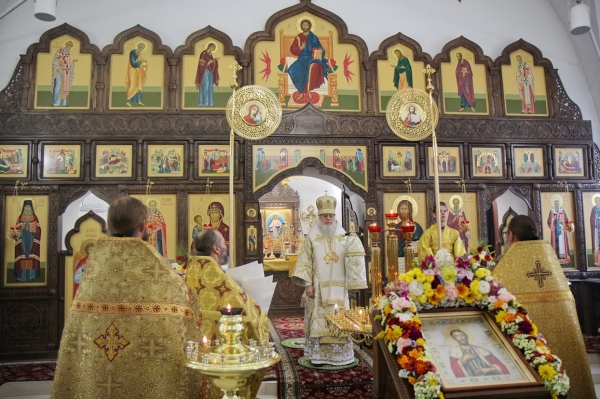 В день памяти блгв. вел. кн. Александра Невского, епископ Василий совершил Божественную литургию в Лименде