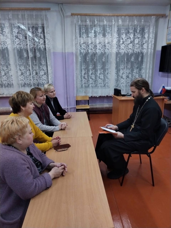 Прошла очередная встреча руководителя миссионерского отдела с учителями Савватиевской школы