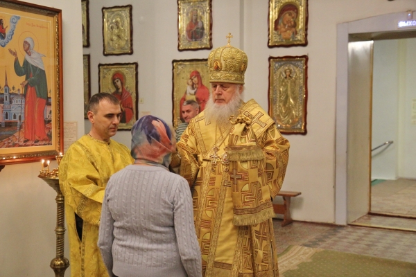 Накануне дня памяти великомученицы Варвары епископ Василий совершил Всенощное бдение в Коряжме