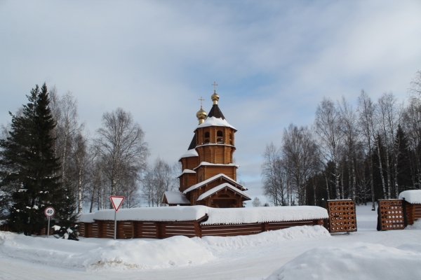 Епископ Василий посетил храмы Устьянского района