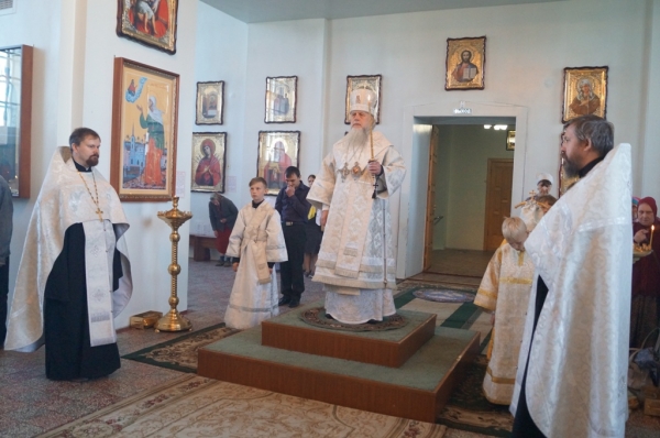 Епископ Василий совершил Всенощное бдение накануне дня памяти святых отцов Первого Вселенского Собора