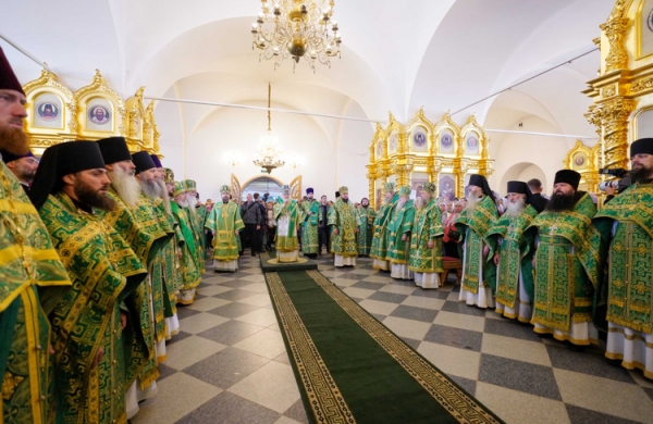 В день памяти преподобных Зосимы, Савватия и Германа Соловецких Святейший Патриарх Кирилл совершил Литургию в Соловецком монастыре