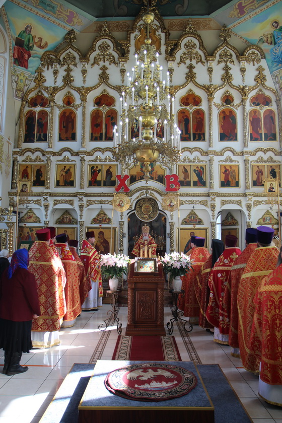 Во Вторник Светлой Седмицы епископ Василий совершил Божественную литургию в храме Владимирской иконы Божией Матери 