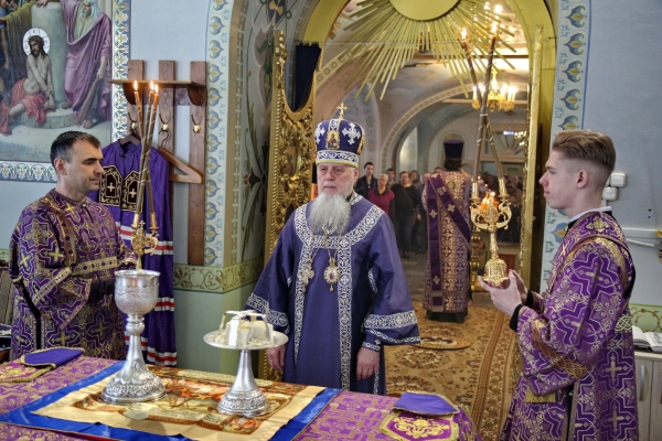Во вторую неделю Великого Поста епископ Василий совершил Божественную литургию в Коряжме