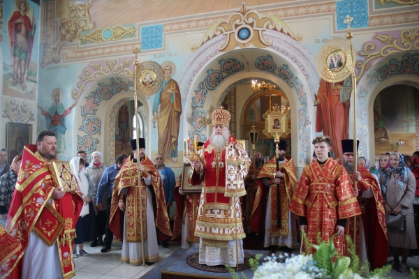 В храме Владимирской иконы Божией Матери г. Котласа отметили Престольный праздник