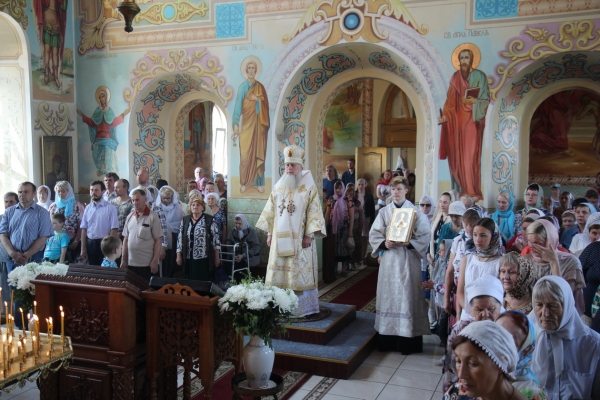 В день памяти прав. Иоанна Русского епископ Василий совершил Божественную литургию в Котласе