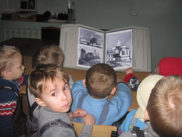 Воспитанники детского сада «Солнышко» посетили храм прп. Лонгина Коряжемского