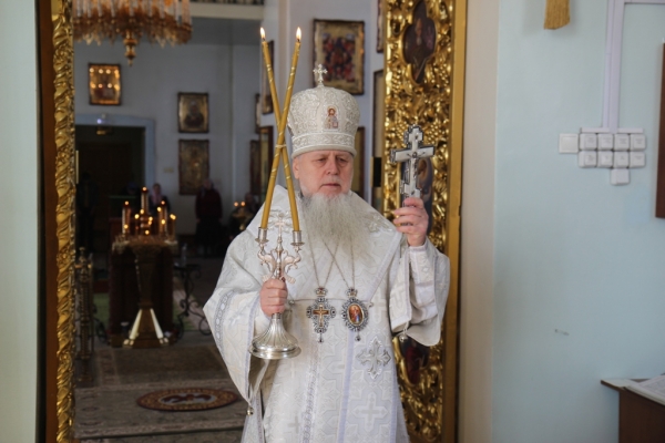В Лазареву субботу епископ Василий совершил Божественную литургию