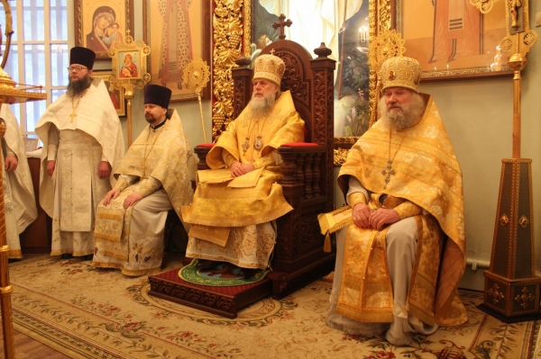 Архиерейское Богослужение в день памяти свт. Василия Великого