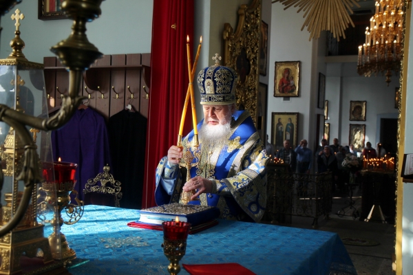 В праздник Рождества Пресвятой Богородицы епископ Василий совершил Божественную литургию 