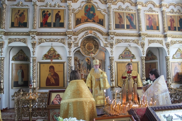 В день памяти сщмч. Вениамина Петроградского епископ Василий совершил Литургию в храме Владимирской иконы Божией Матери г. Котласа