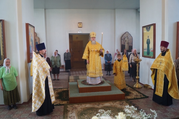 Епископ Василий накануне дня памяти Всех Святых совершил Всенощное бдение
