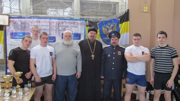 Священник принял участие в турнире силовых видов спорта памяти В.Г. Шуля