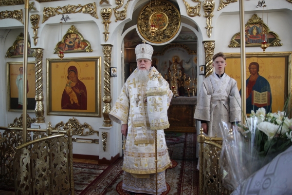 В день памяти свв. Отцов I Вселенского Собора епископ Василий совершил Божественную литургию 