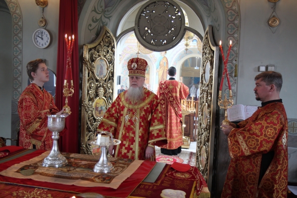В день памяти свт. Стефана Великопермского епископ Василий совершил Литургию в храме Владимирской иконы Божией Матери 