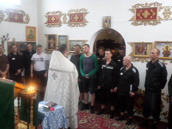 В Котласской колонии совершено Таинство Крещения