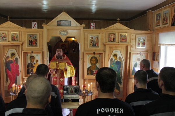 В колонии поклонились мощам великомученика и целителя Пантелеимона 