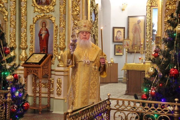 Накануне Недели перед Рождеством Христовым епископ Василий совершил Всенощное бдение в Коряжме