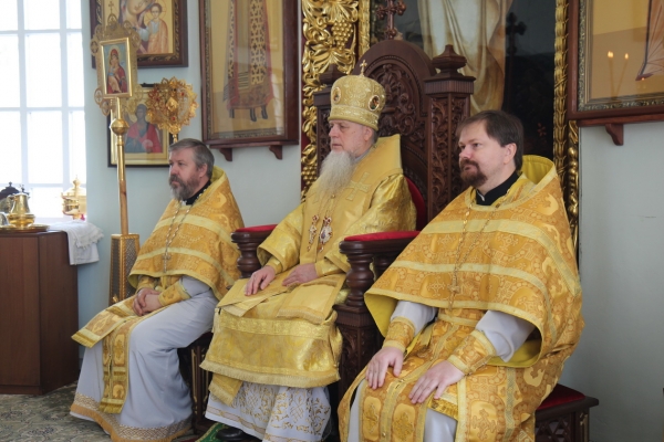 В день памяти свв. отцов шести Вселенских Соборов епископ Василий совершил Литургию в Коряжме