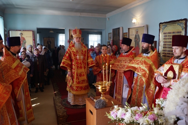 В Пятницу Светлой Седмицы Епископ Василий совершил Божественную литургию в Вычегодском