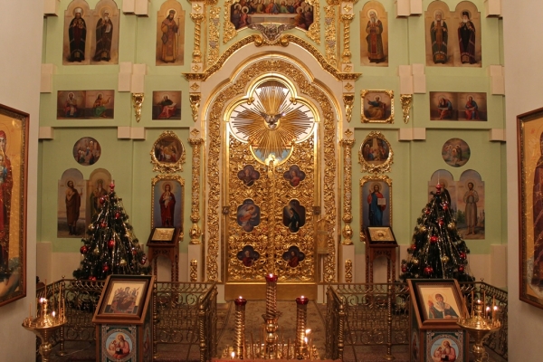 В праздник Рождества Христова Божественная литургия во всех храмах Русской Православной Церкви будет совершаться с открытыми царскими вратами по «Отче наш…»