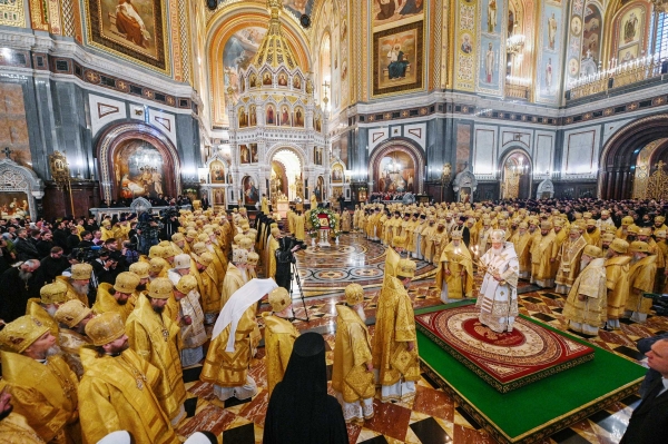 Епископ Василий сослужил Литургию Святейшему Патриарху Кириллу в Храме Христа Спасителя в Москве