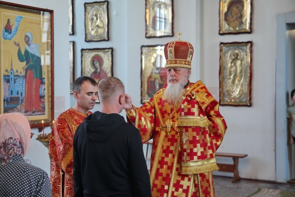 Накануне Недели о слепом и дня памяти апостола Иоанна Богослова, епископ Василий совершил Всенощное бдение