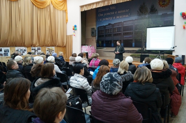 Представители Котласской епархии приняли участие в родительских собраниях в школах Коряжмы