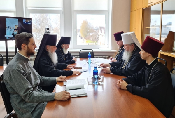 Архиерейский Совет Архангельской митрополии прошел в п. Октябрьский Устьянского района