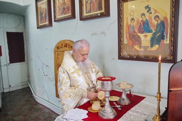 В праздник Рождества Иоанна Предтечи епископ Василий совершил Божественную литургию в Коряжме