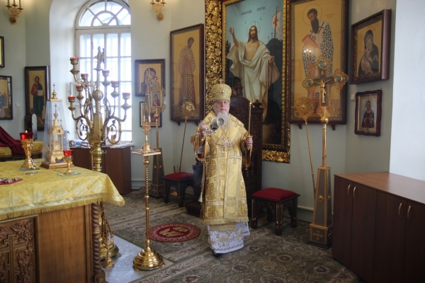 Накануне празднования Всех святых, в земле Русской просиявших епископ Василий совершил Всенощное бдение