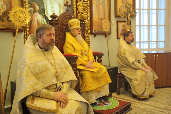 В день памяти свт. Николая Чудотворца епископ Василий совершил Божественную литургию 