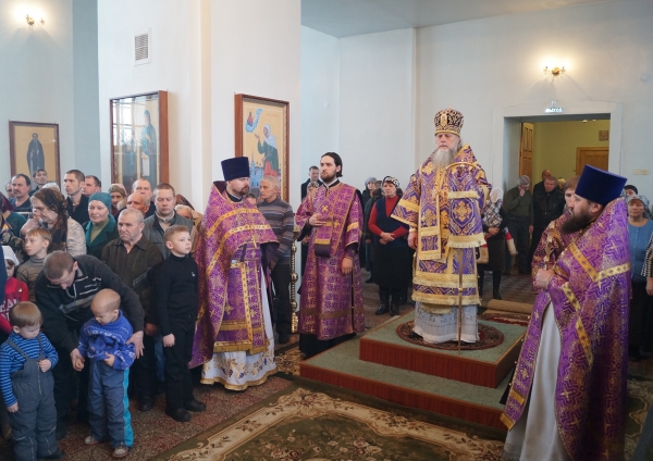 В день Торжества Православия епископ Василий совершил Божественную литургию в храме прп. Лонгина Коряжемского