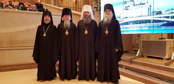 Делегация Архангельской митрополии продолжает работу на Архиерейском Соборе в Москве