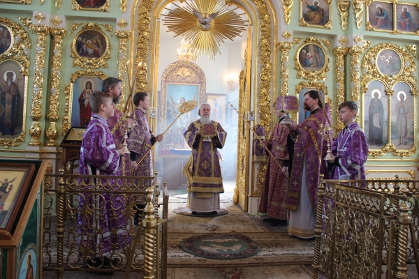 В неделю 2-ю Великого поста епископ Василий совершил Божественную литургию в Коряжме