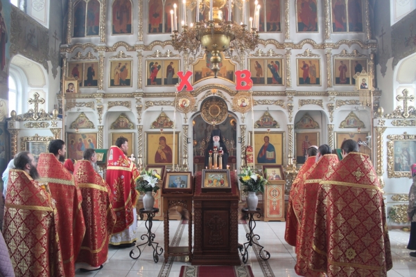 Епископ Василий в день памяти свт. Стефана Великопермского совершил Божественную литургию в Котласе